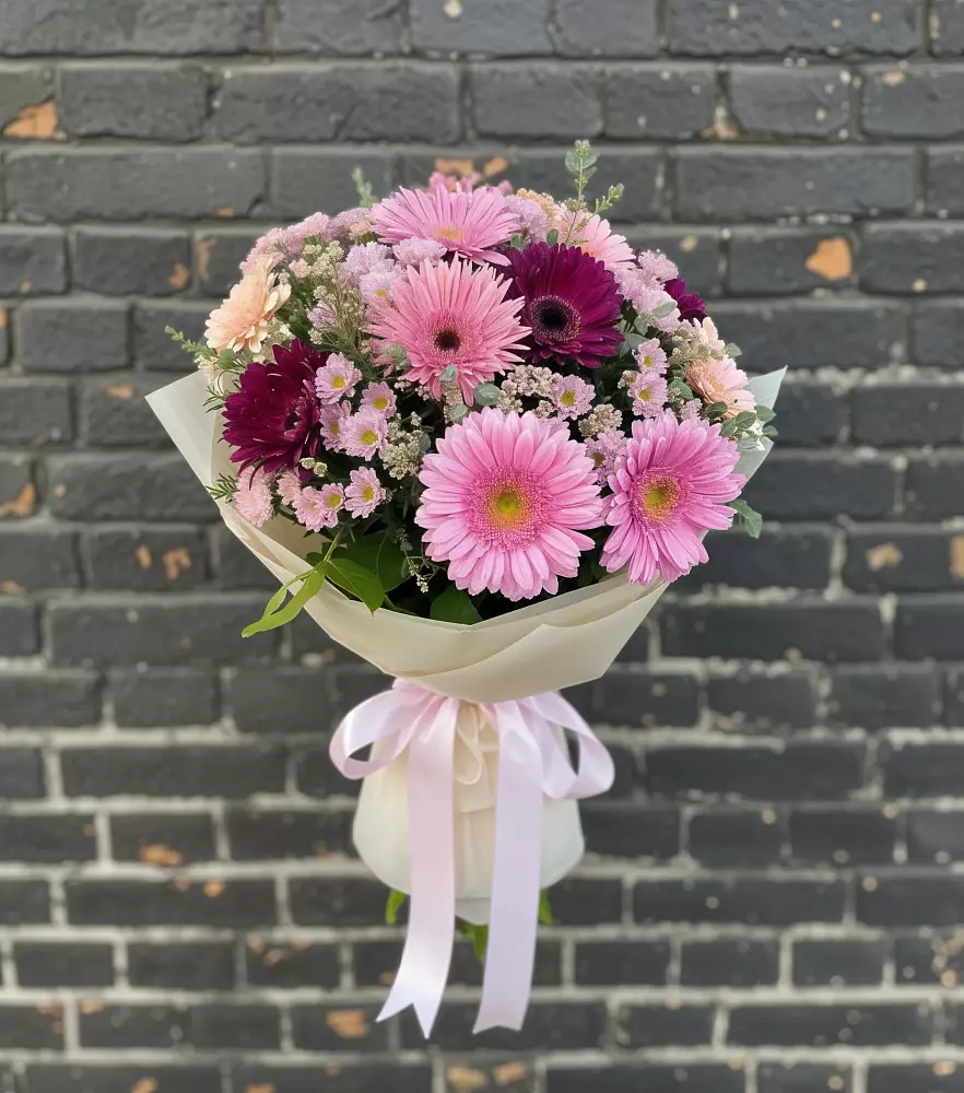 Букет цветов из: Герберы и Хризантемы в Новогагатли