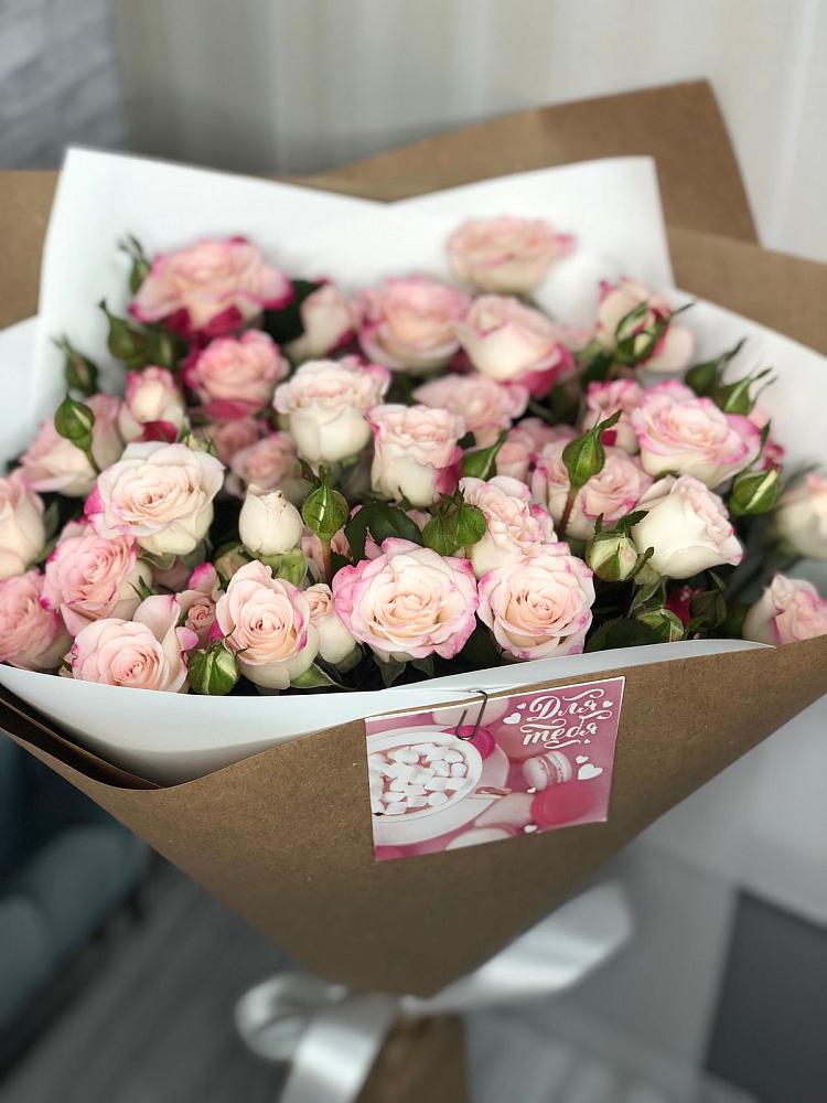 Букет цветов из: Розы в Новогагатли