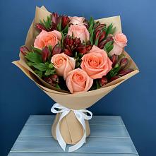 Букет цветов из:  Розы и Альстромерии #REPLACE_PRED# Новогагатли