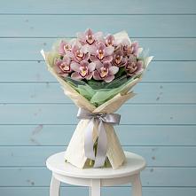 Букет цветов из:  Орхидеи и Розы в Новогагатли