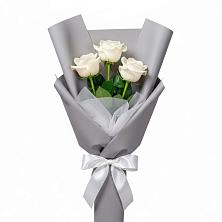 Букет 3 белые розы в Новогагатли