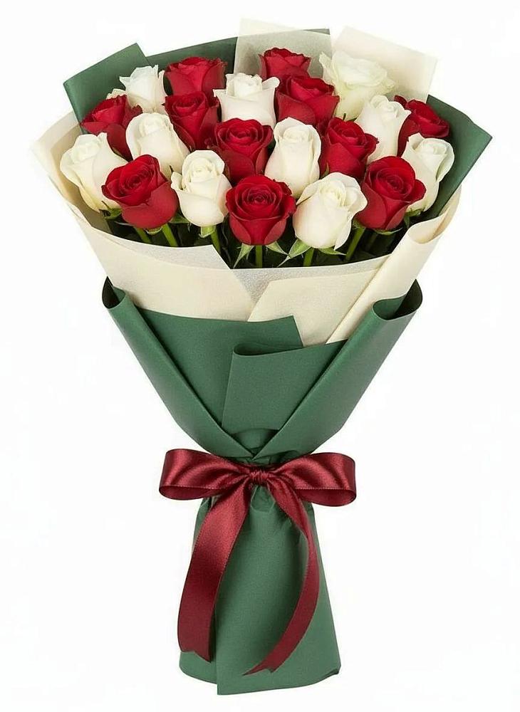 Букет Микс из красных и белых роз в Новогагатли