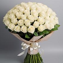 Букет 101 беля роза Белоснежка в Новогагатли