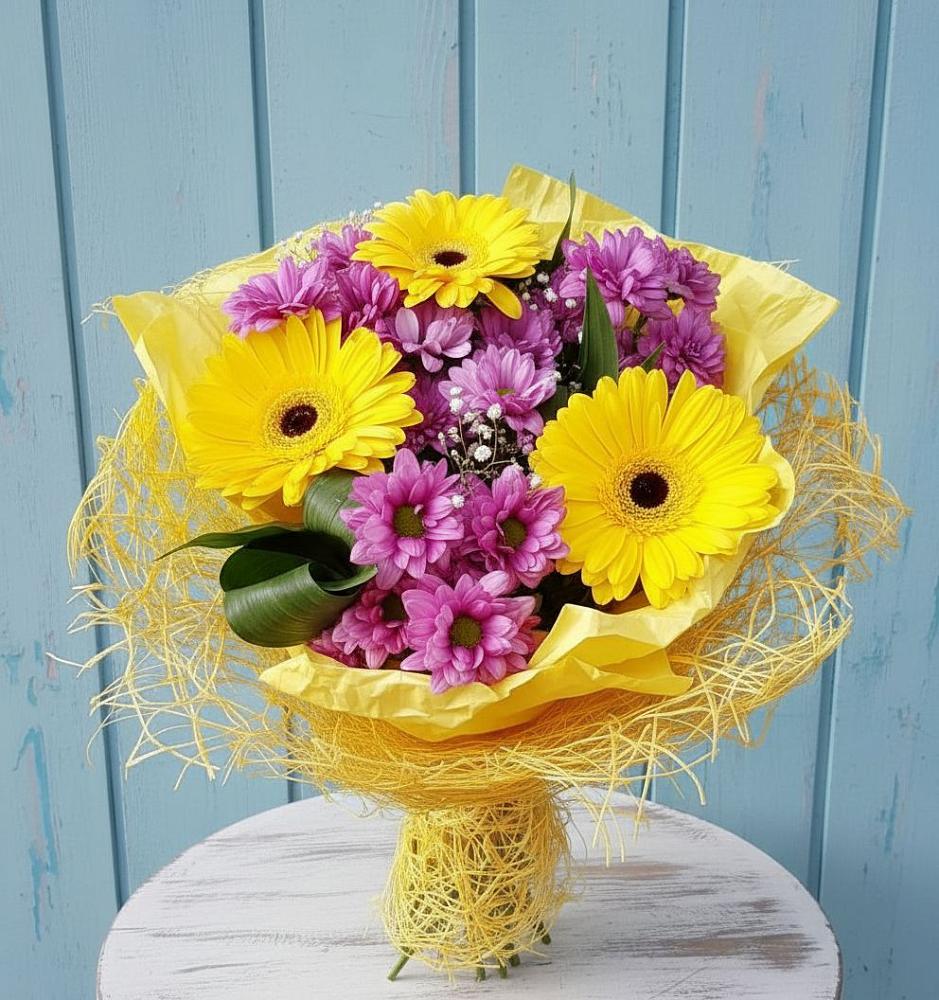 Букет цветов из: Хризантемы и Герберы в Новогагатли
