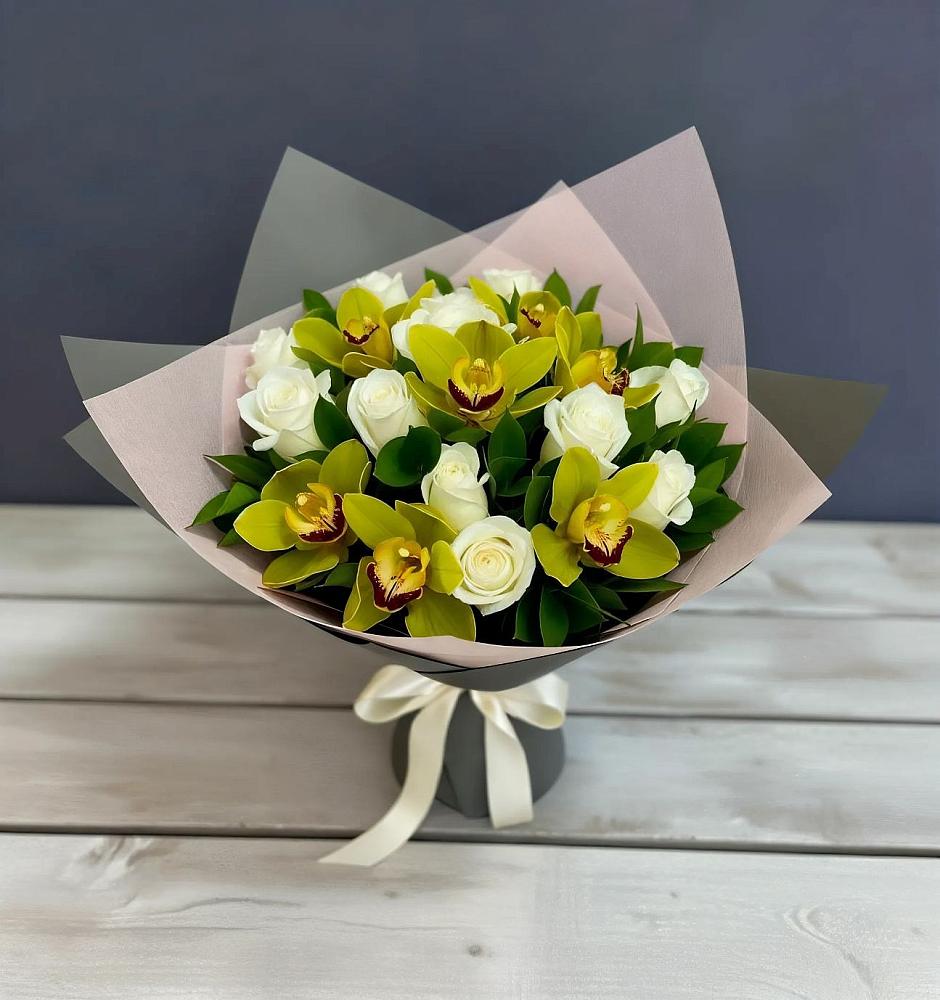 Букет цветов из: Орхидеи и Розы в Новогагатли