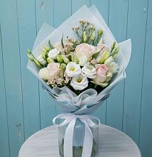 Букет цветов из:  Розы и Лизиантусы #REPLACE_PRED# Новогагатли