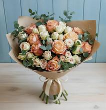 Букет цветов из:  Альстромерии и Розы в Новогагатли