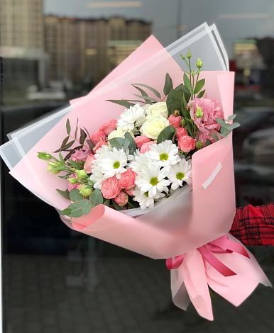 Букет цветов из: Розы, Лизиантусы и Хризантемы в Новогагатли