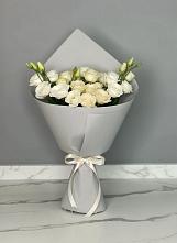 Букет цветов из:  Розы и Лизиантусы в Новогагатли